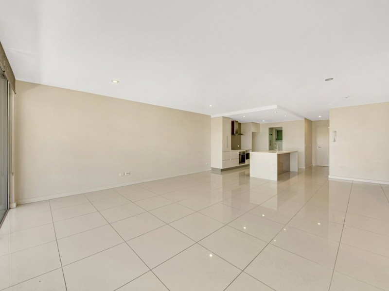 5/2 The Promenade, Boyne Island QLD 4680