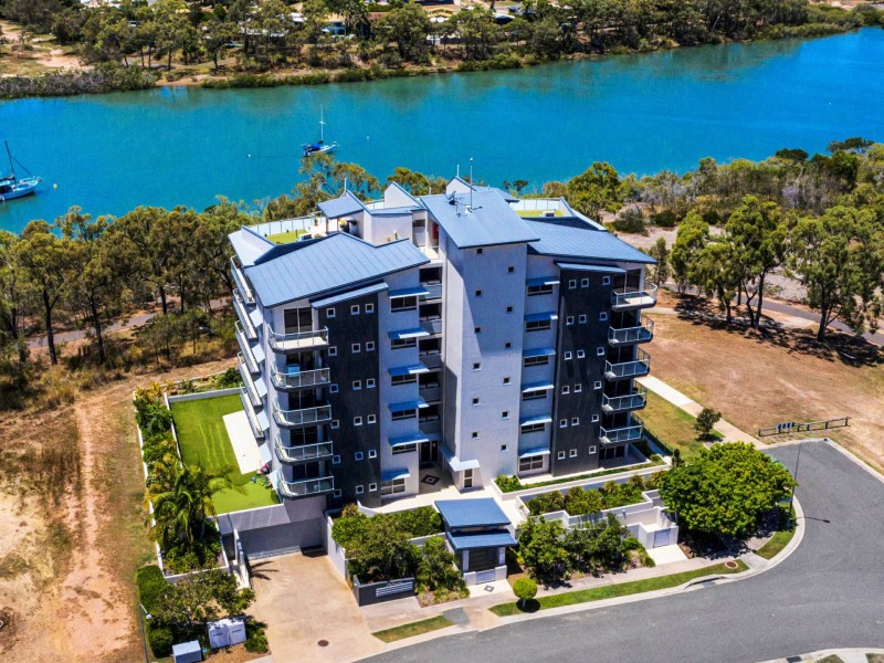 5/2 The Promenade, Boyne Island QLD 4680