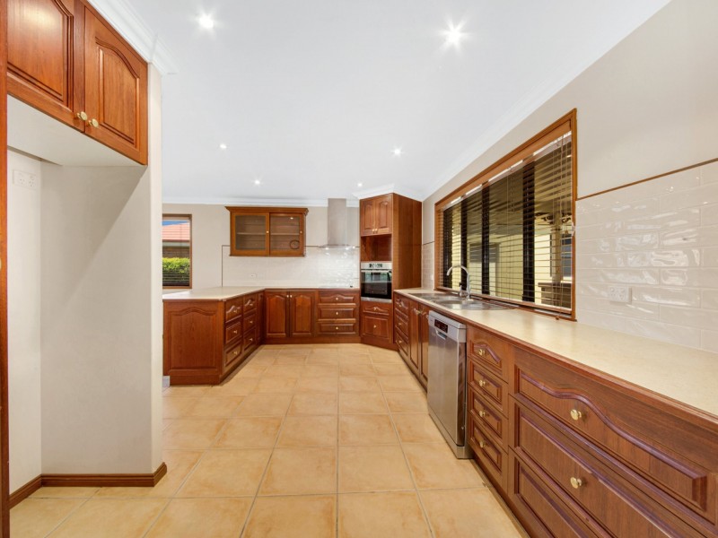 190 J Hickey Avenue, Clinton QLD 4680