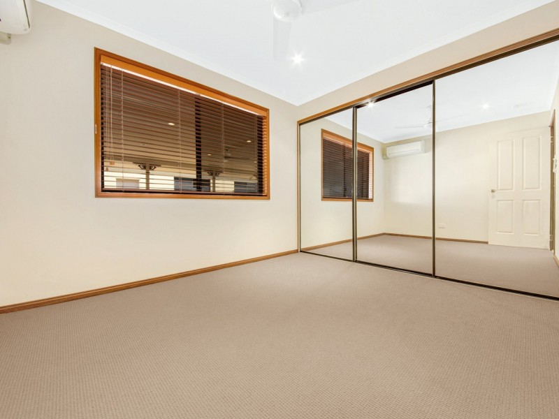 190 J Hickey Avenue, Clinton QLD 4680