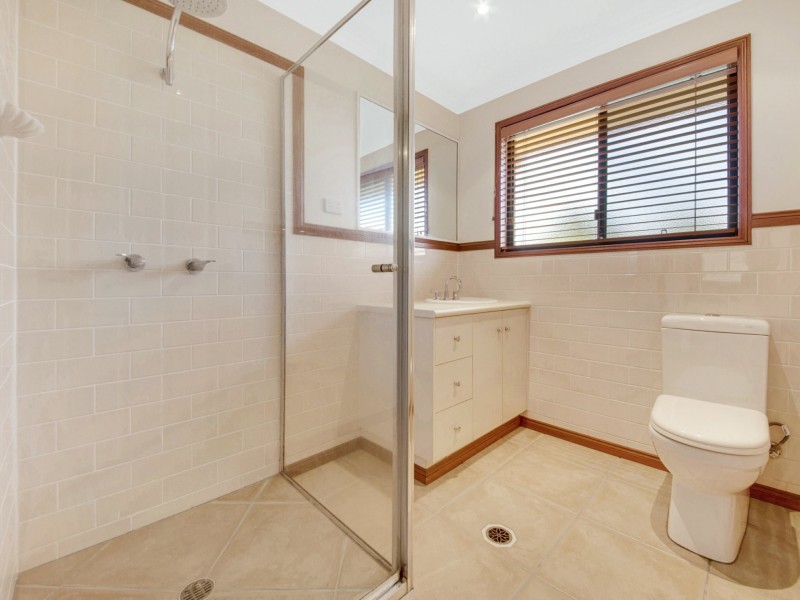 190 J Hickey Avenue, Clinton QLD 4680