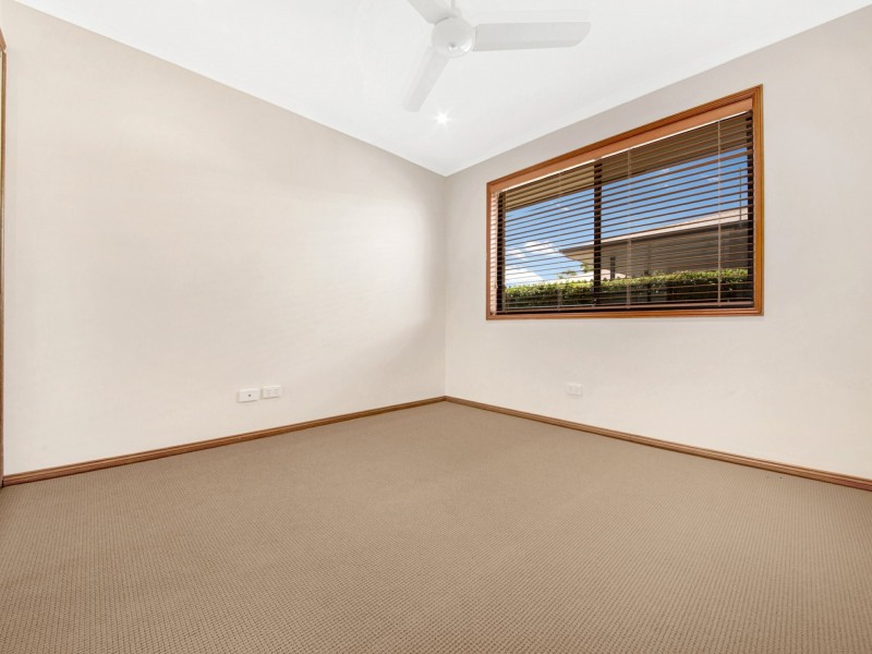 190 J Hickey Avenue, Clinton QLD 4680