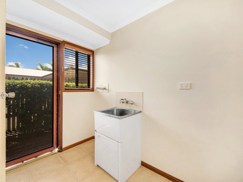 190 J Hickey Avenue, Clinton QLD 4680