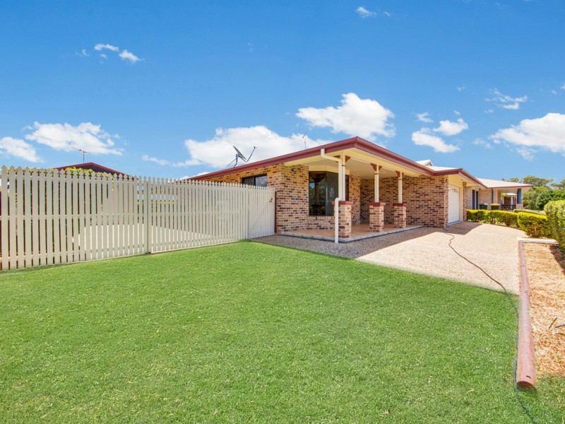 190 J Hickey Avenue, Clinton QLD 4680