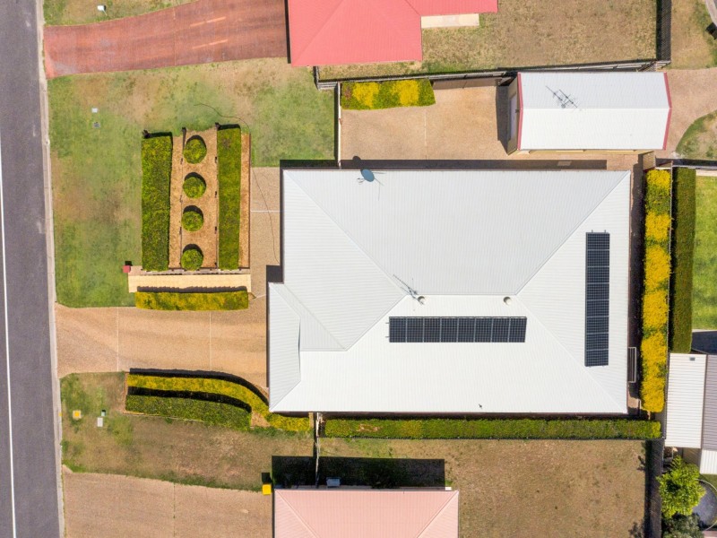 190 J Hickey Avenue, Clinton QLD 4680