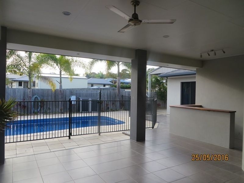 15 LONGREACH COURT, Tannum Sands QLD 4680