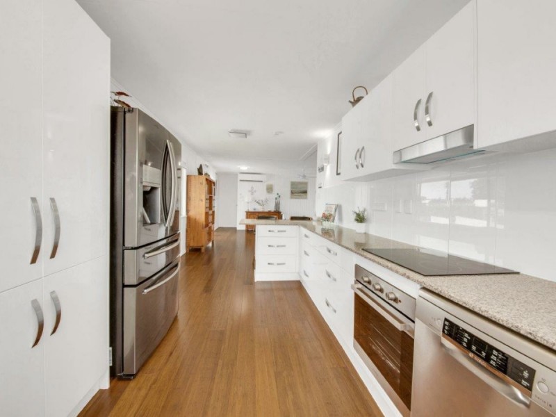 26 Booth Avenue, Tannum Sands QLD 4680