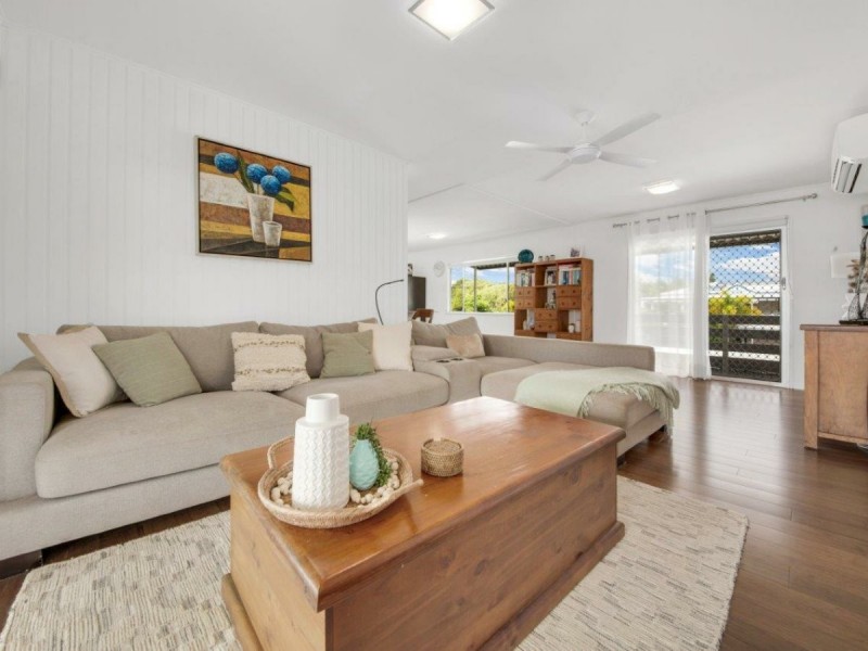 26 Booth Avenue, Tannum Sands QLD 4680