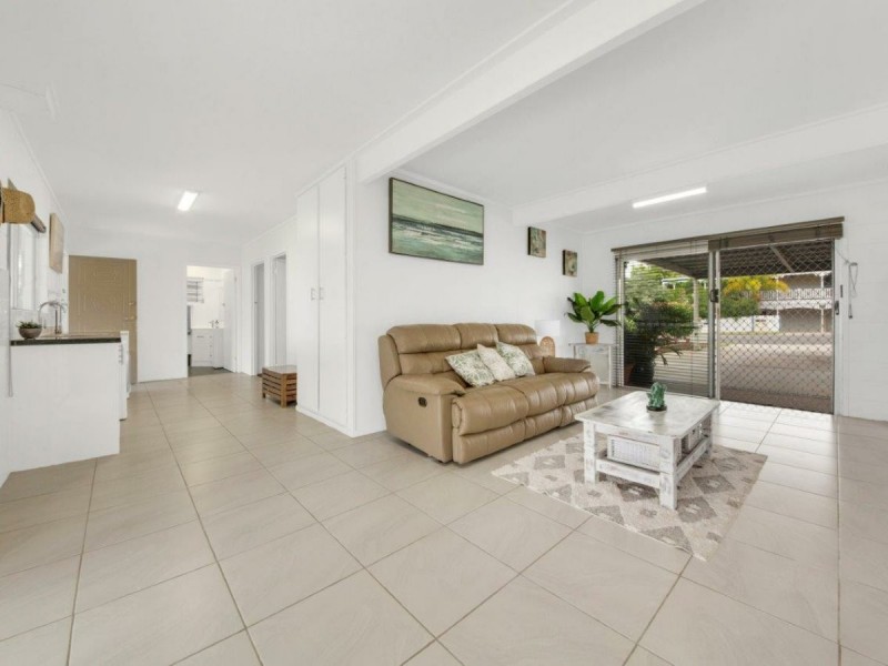 26 Booth Avenue, Tannum Sands QLD 4680