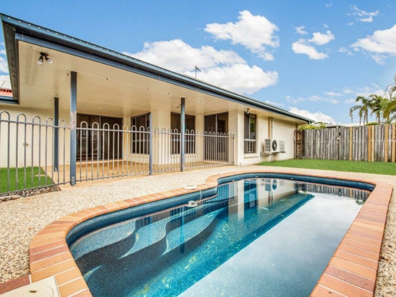 18 Douglas Street, Tannum Sands QLD 4680