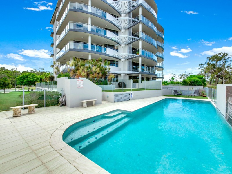 3/2 The Promenade, Boyne Island QLD 4680
