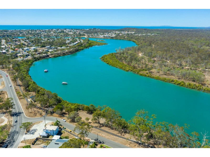 52 Malpas Street, Boyne Island QLD 4680