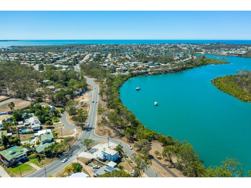 52 Malpas Street, Boyne Island QLD 4680