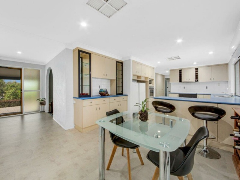 32 Helen Crescent, Wurdong Heights QLD 4680