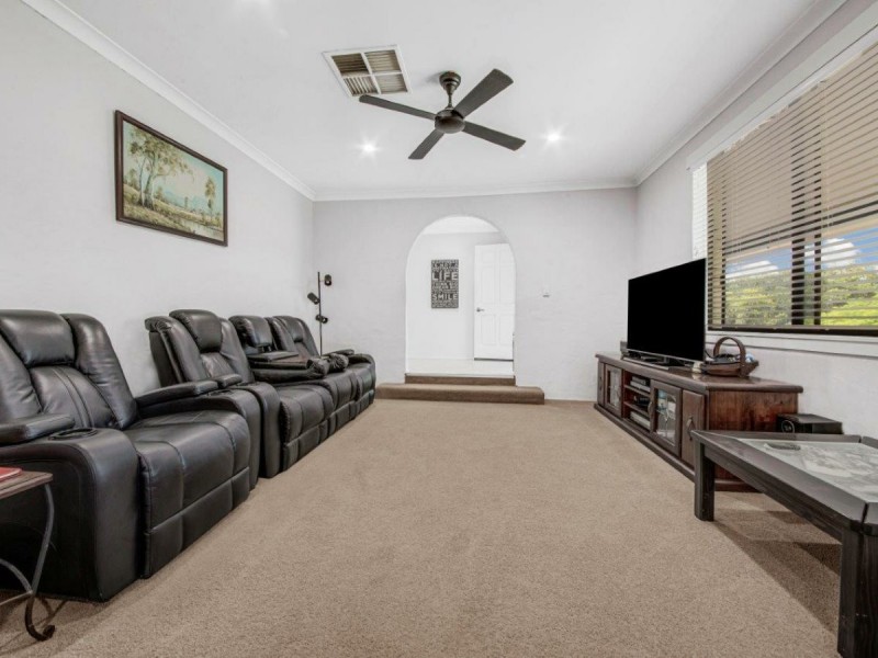 32 Helen Crescent, Wurdong Heights QLD 4680