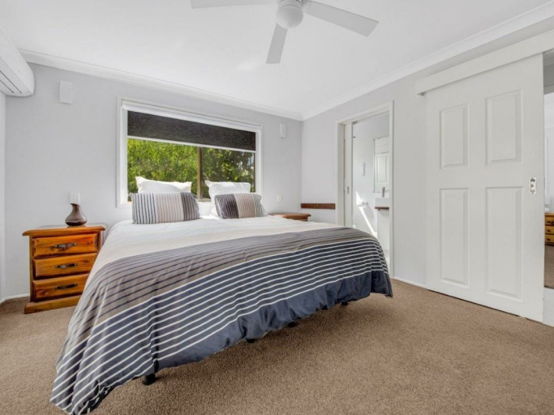 32 Helen Crescent, Wurdong Heights QLD 4680