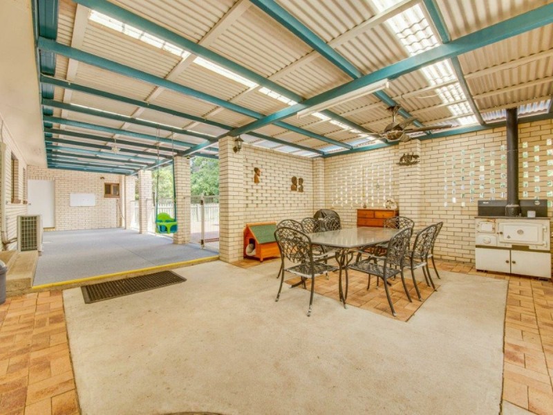 32 Helen Crescent, Wurdong Heights QLD 4680