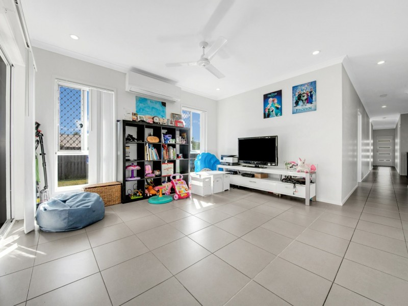 12 Koolivoo Parade, Boyne Island QLD 4680