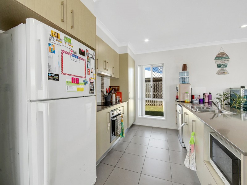 12 Koolivoo Parade, Boyne Island QLD 4680