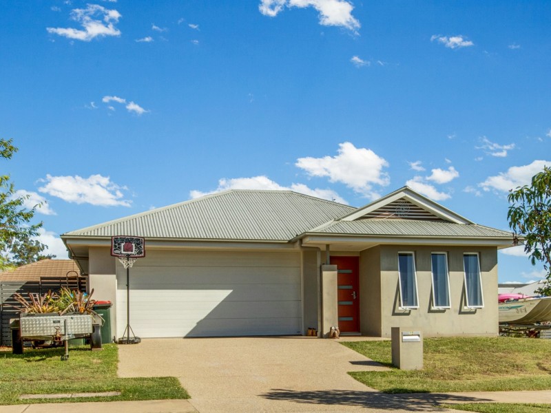 12 Koolivoo Parade, Boyne Island QLD 4680