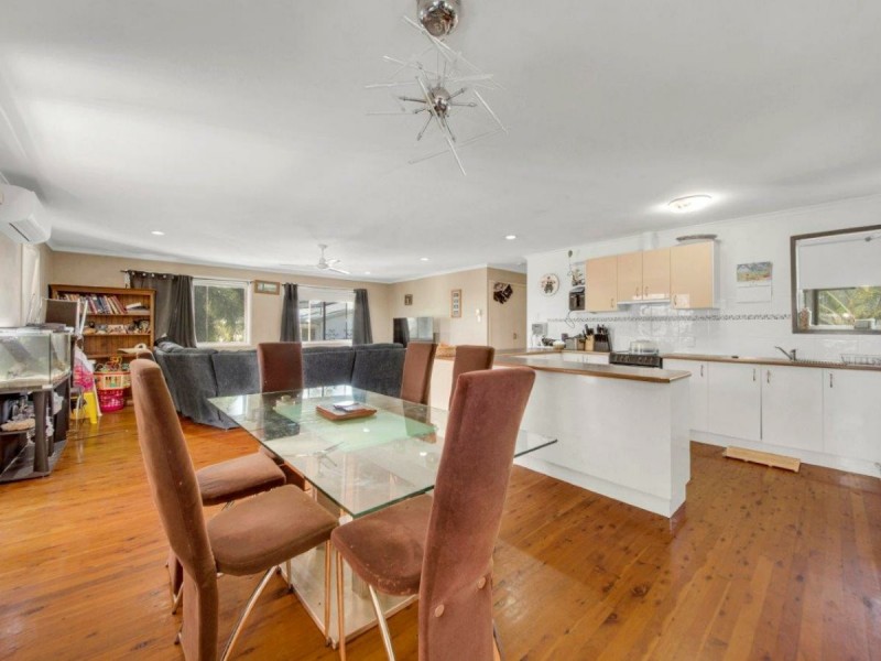 4 Lomandra Street, Boyne Island QLD 4680
