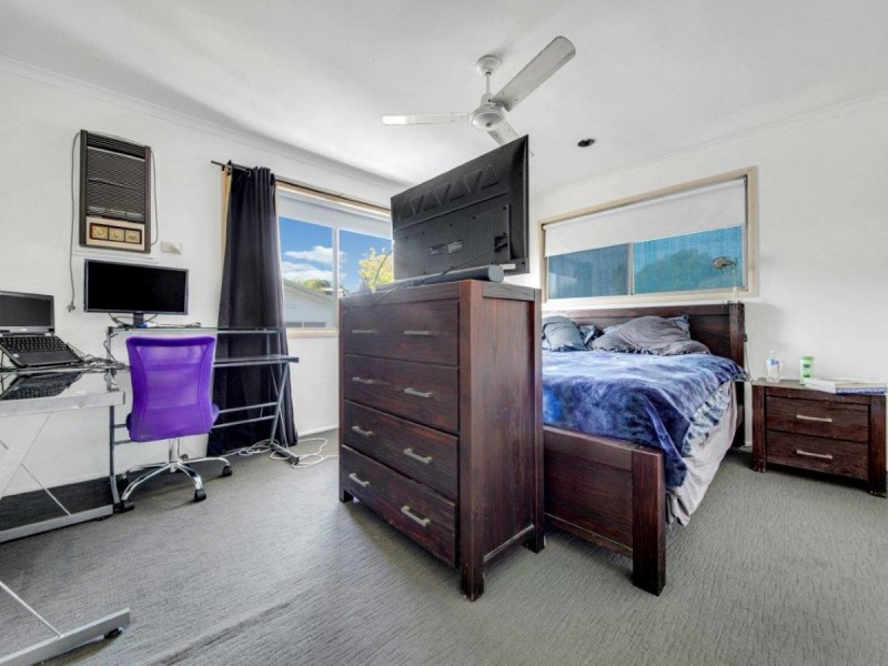 4 Lomandra Street, Boyne Island QLD 4680