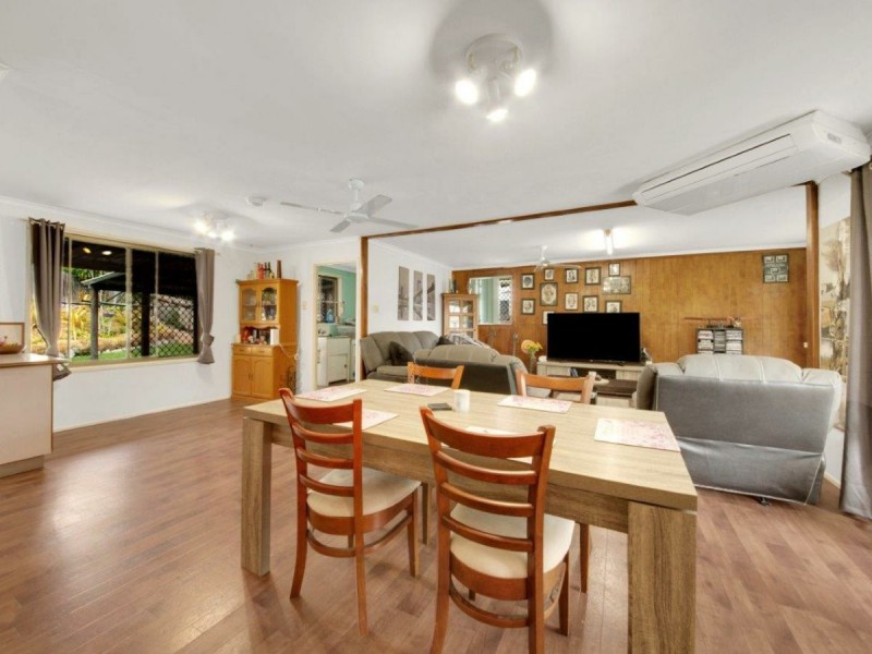 11 Hayes Avenue, Boyne Island QLD 4680
