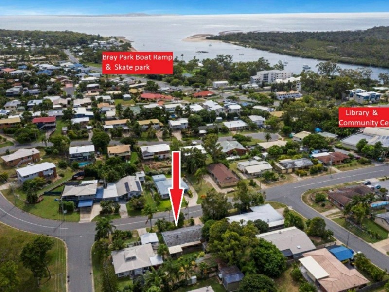 11 Hayes Avenue, Boyne Island QLD 4680