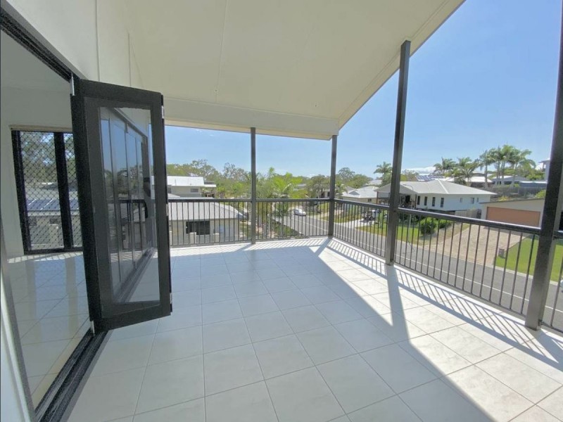 20 Lighthouse Drive, Boyne Island QLD 4680