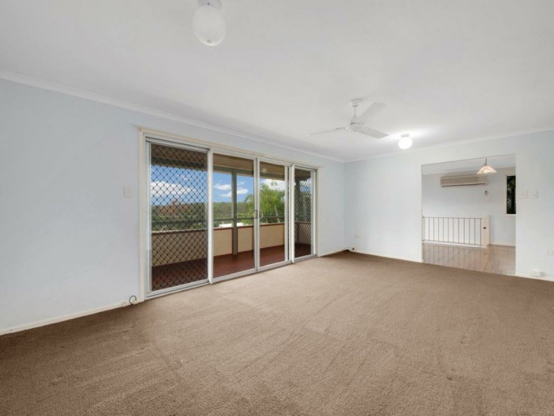 21 Marina Ave, Boyne Island QLD 4680