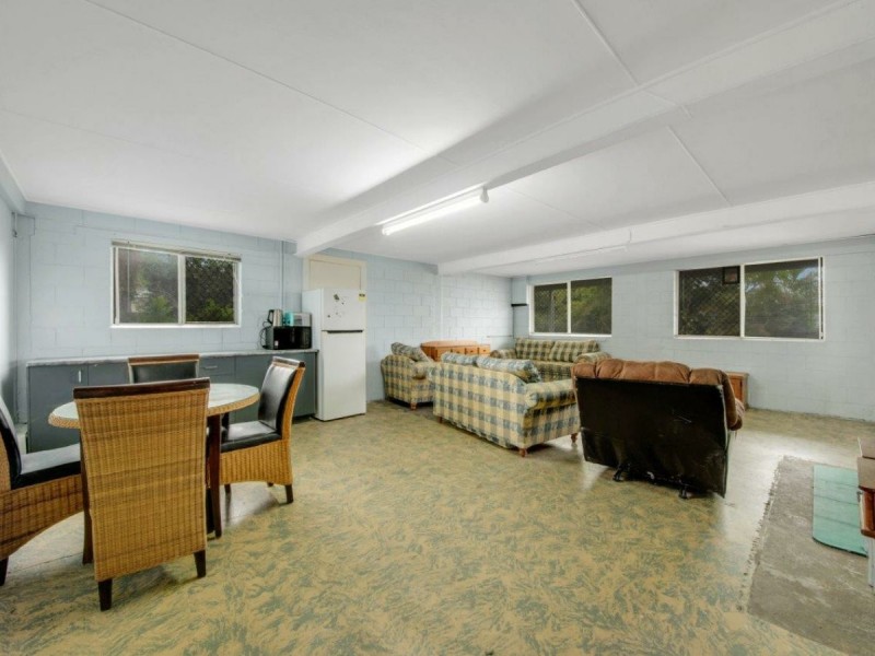 21 Marina Ave, Boyne Island QLD 4680