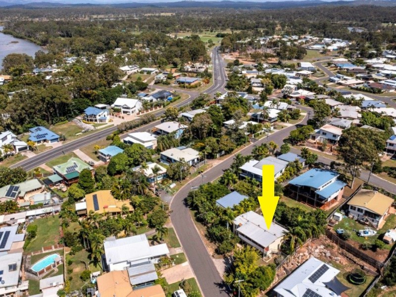 21 Marina Ave, Boyne Island QLD 4680
