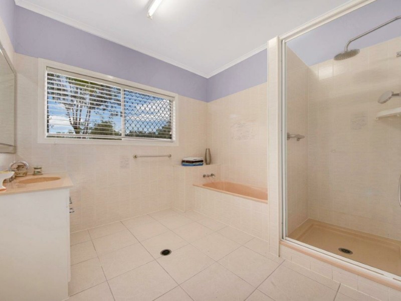 231 Awoonga Dam Road, Benaraby QLD 4680