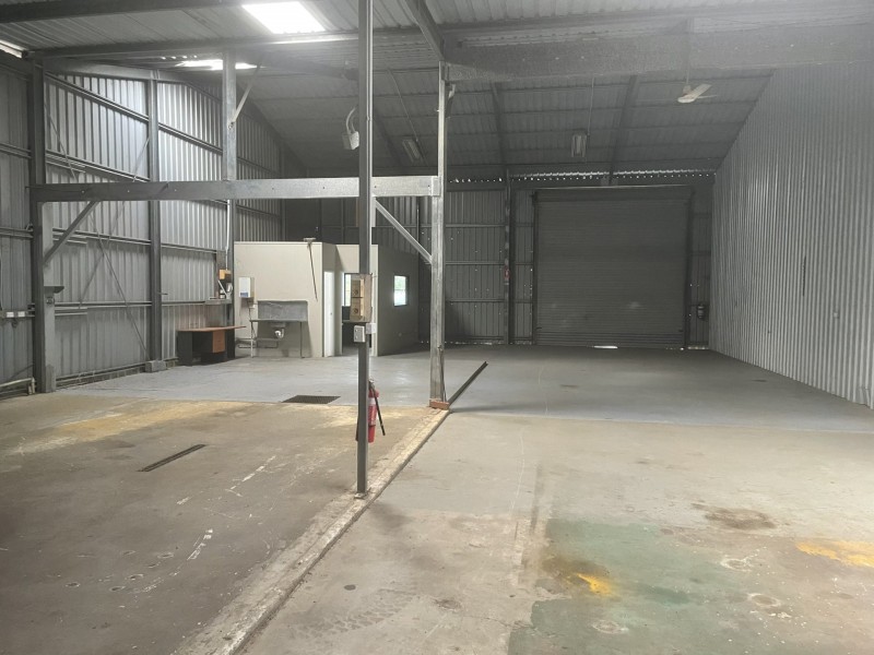 2/1 DENNIS STREET, Boyne Island QLD 4680