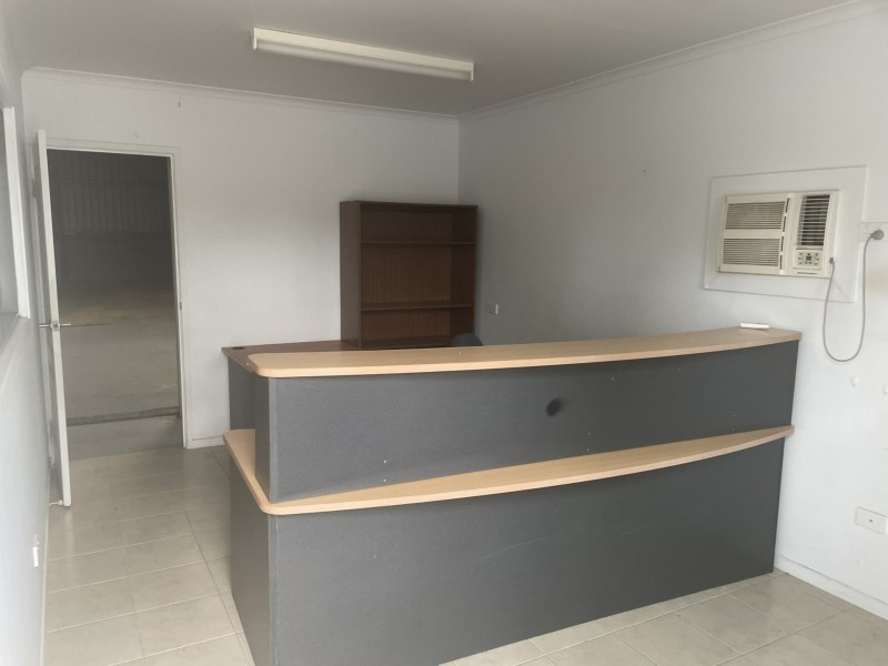 2/1 DENNIS STREET, Boyne Island QLD 4680