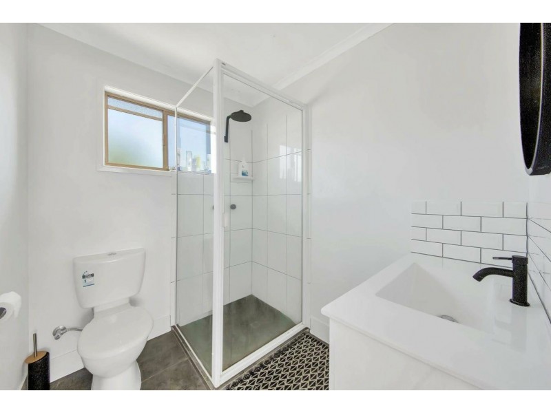 6 Jenkinson Street, Tannum Sands QLD 4680