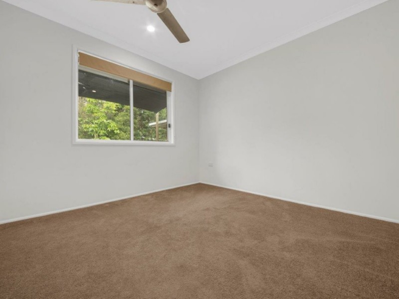 11 Kirrang Place, Boyne Island QLD 4680