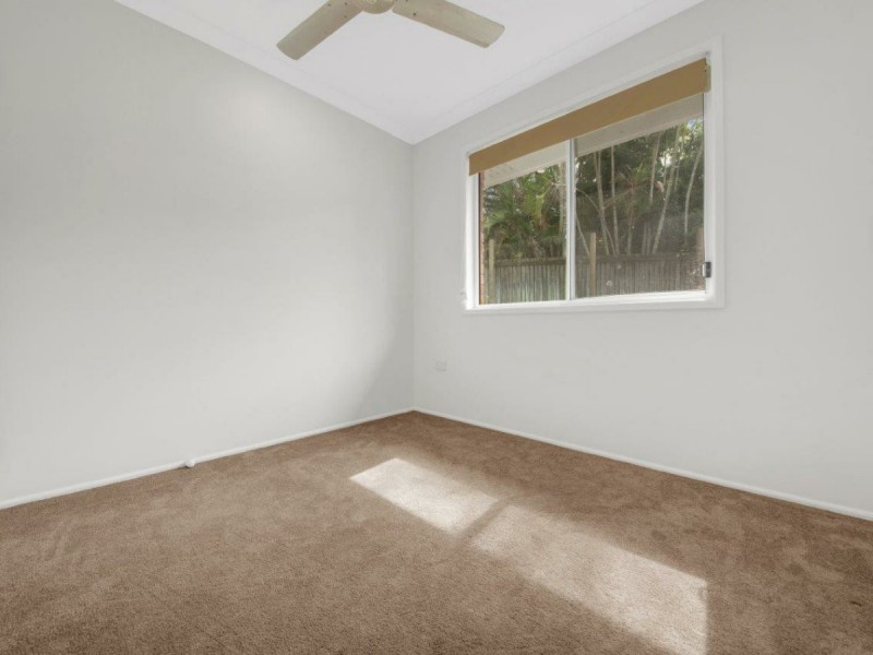 11 Kirrang Place, Boyne Island QLD 4680