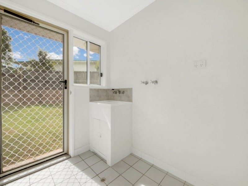 11 Kirrang Place, Boyne Island QLD 4680