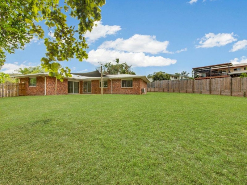 11 Kirrang Place, Boyne Island QLD 4680