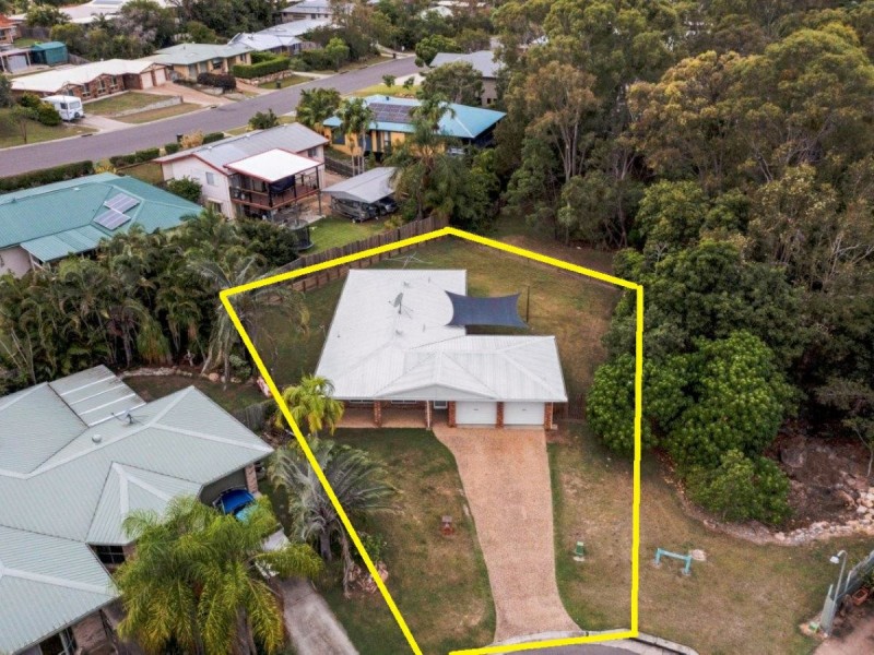 11 Kirrang Place, Boyne Island QLD 4680
