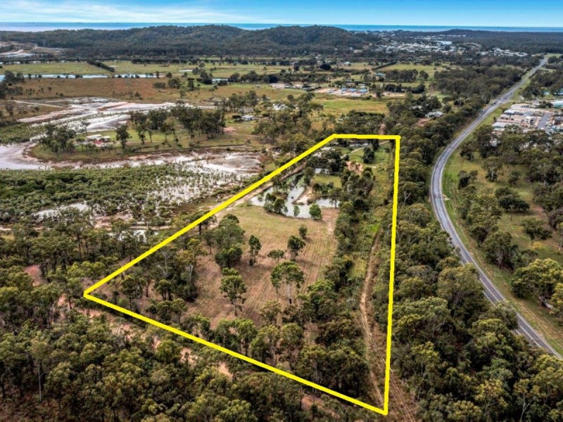 34 McPherson Road, Boyne Island QLD 4680