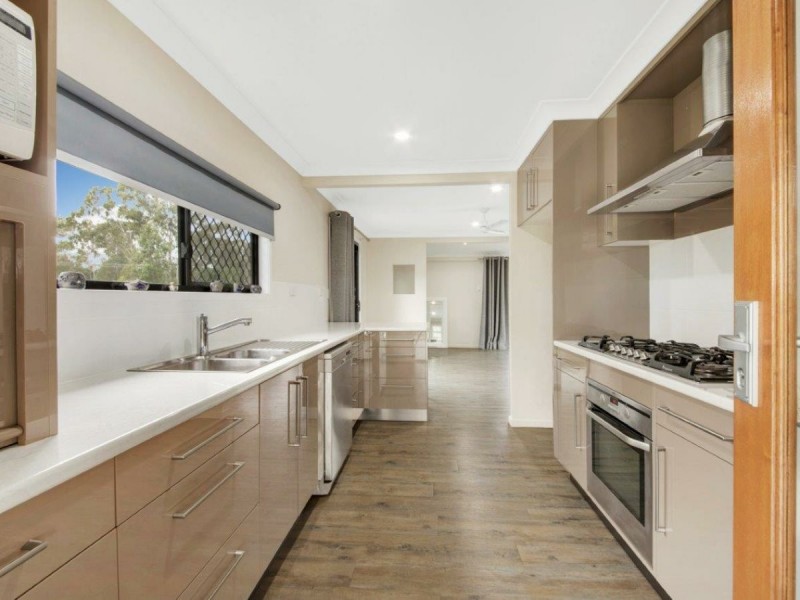 34 McPherson Road, Boyne Island QLD 4680