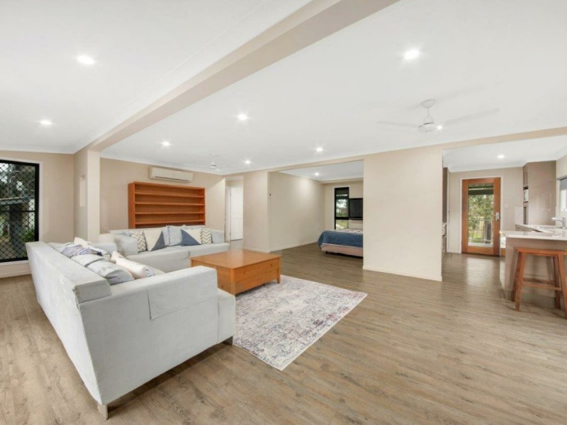 34 McPherson Road, Boyne Island QLD 4680
