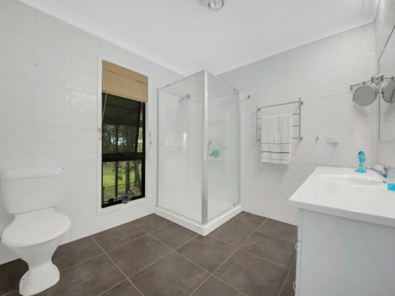 34 McPherson Road, Boyne Island QLD 4680