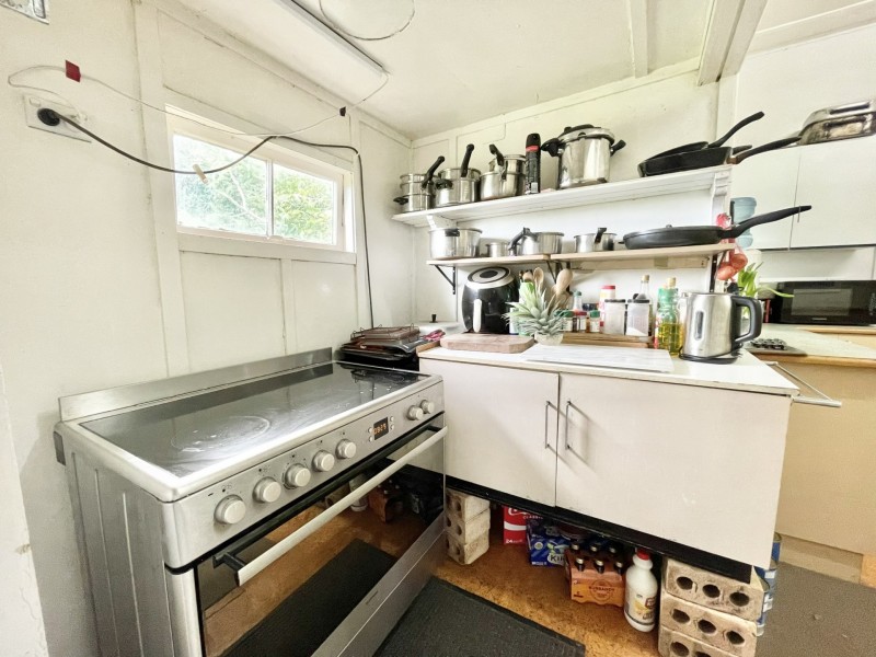 595 Red Hill Road, Bororen QLD 4678