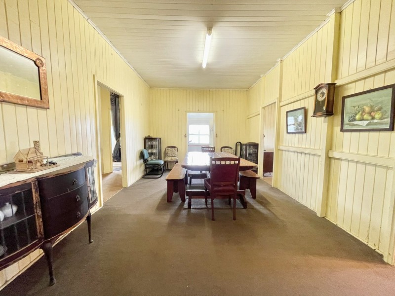 595 Red Hill Road, Bororen QLD 4678