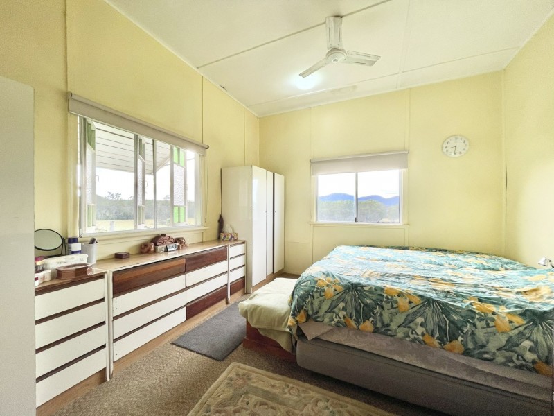 595 Red Hill Road, Bororen QLD 4678