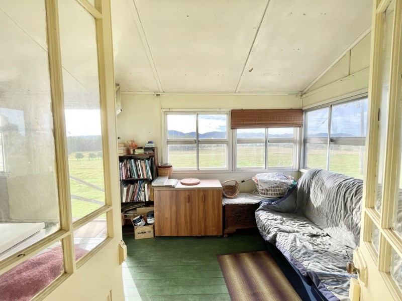 595 Red Hill Road, Bororen QLD 4678