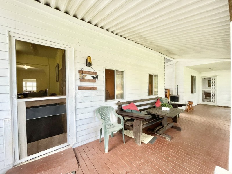 595 Red Hill Road, Bororen QLD 4678